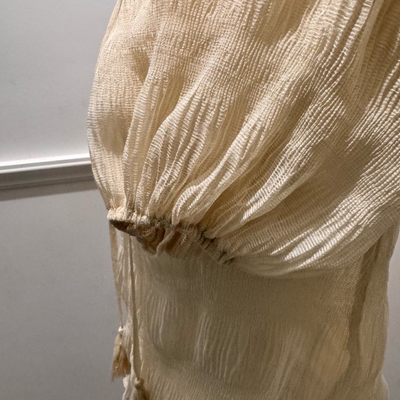 Free the Roses Ivory Ruffled Blouse - Picture 5 of 5